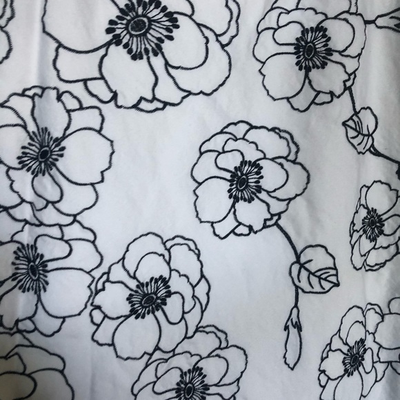 WHBM Classic Floral A-Line Skirt SZ 14 - Picture 2 of 3